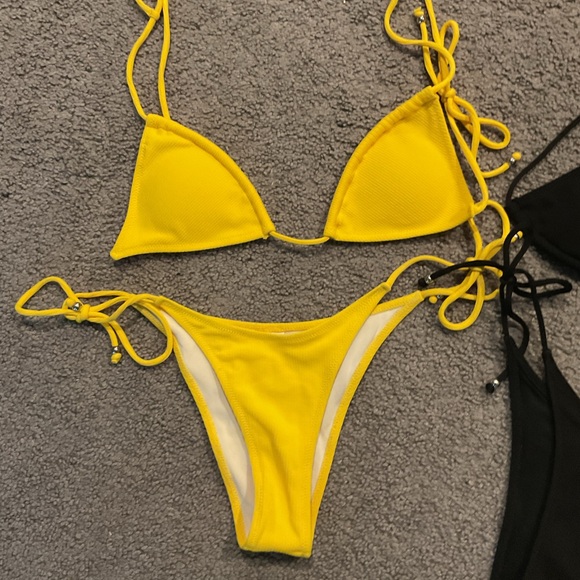 SHEIN Black and Yellow String Bikini Swimsuit Bathing Suit Y2K sz Small set of 2 - Picture 4 of 5